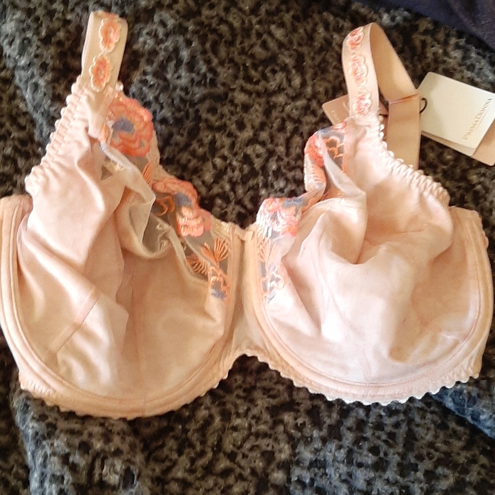 Prima Donna Madam Butterfly 32I NWT